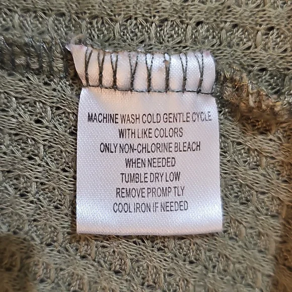 Top - Picture 13 of 16